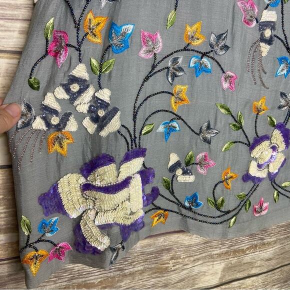 Vintage L heavily embroidered and beaded skirt set sage green floral motif - Picture 11 of 12